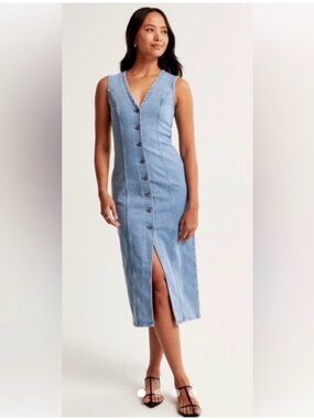 Abercrombie & Fitch Light Blue Sleeveless Button-Front Midi Dress